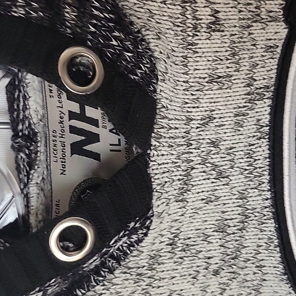 NHL ILANCO Official Licensed Sweater Size S Black and  Gray Hoodie - Picture 4 of 11